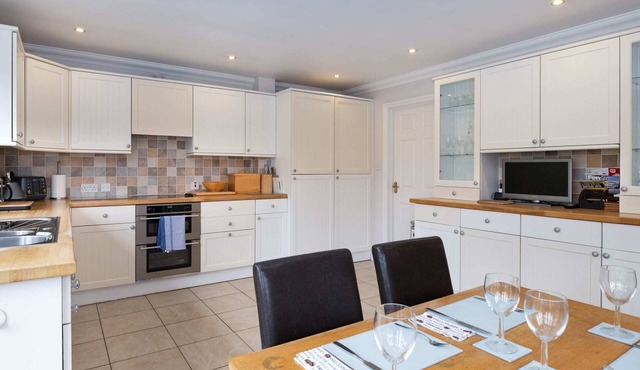 Large detached Cambridgeshire Countryside Home