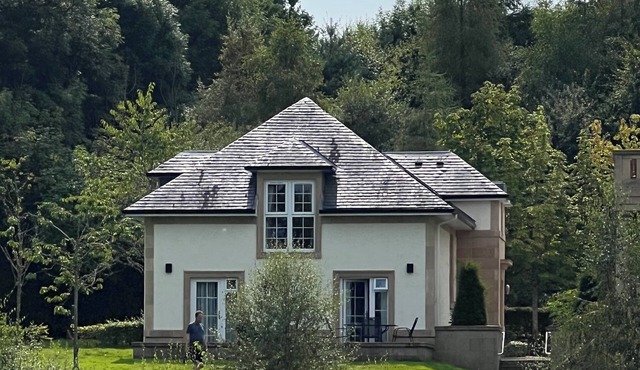 Large detached Cottage on Loch Lomond with spa