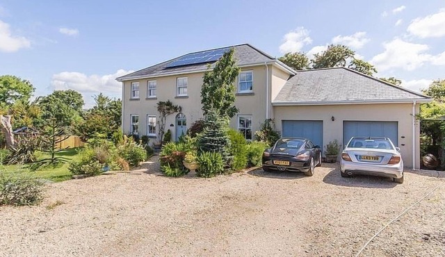 Large Detached Family House Near Beach Great For Extended Family Get Togethers