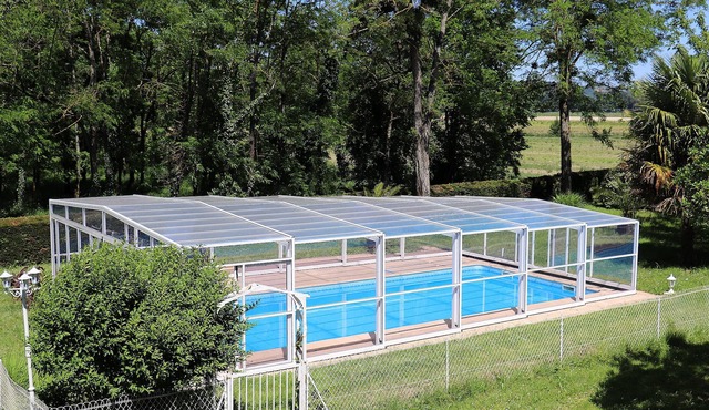 Large detached house with park, pool and spa.