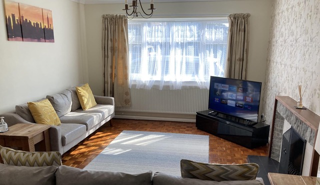 Large detached house with parking near Heathrow