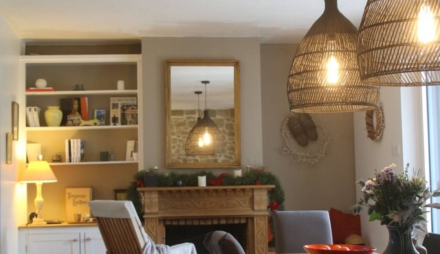 Large detached villa 230m2, 6 bedrooms 10mn from the beach