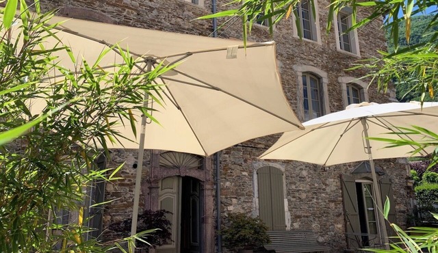 Large duplex 170 m2 (8 to18 pers) in the center of Luchon