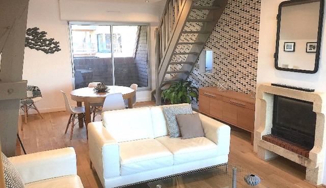 Large duplex Panoramic sea view