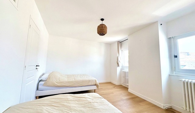 Large duplex with garden in Auray town center