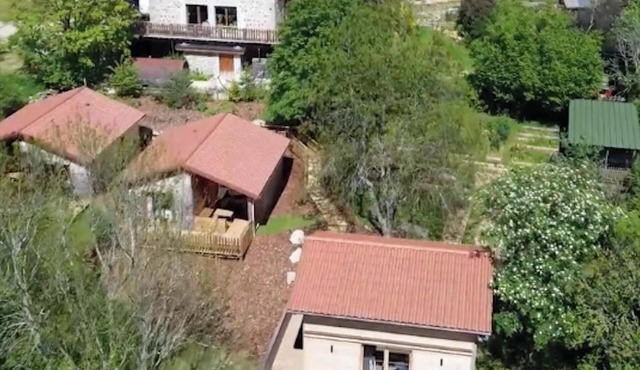 Large estate: rooms, chalets, garden & terraces - Parc Naturel du Pilat