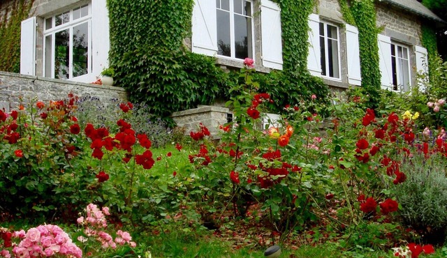 Large family stone villa with exceptional sea view