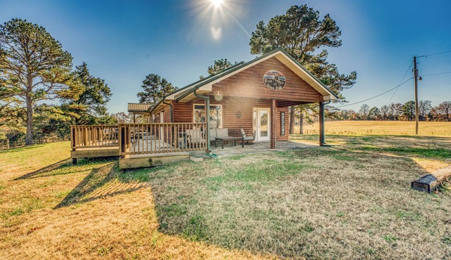 Large family, 3-bedroom retreat nestled in the Ozarks. Pet Friendly!