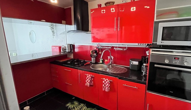 Large family apartment for 6 to 10 people (1 BB bed available)