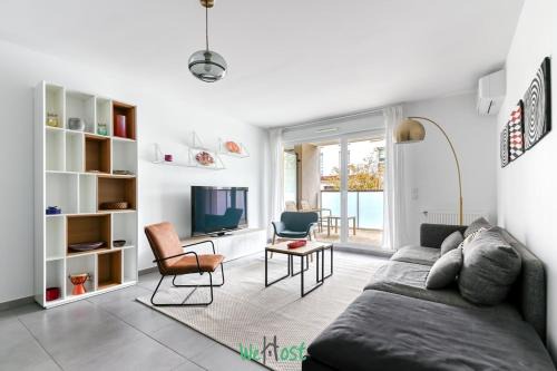Large family apartment with parking in Lyon