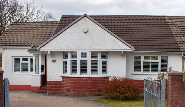 Large family Bungalow, parking & Bike Store BPW