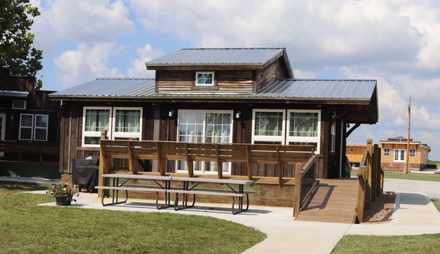 Large Family Cabin at Lakeview by Sue