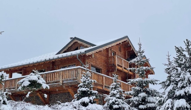 Large family chalet Heritage Chalet