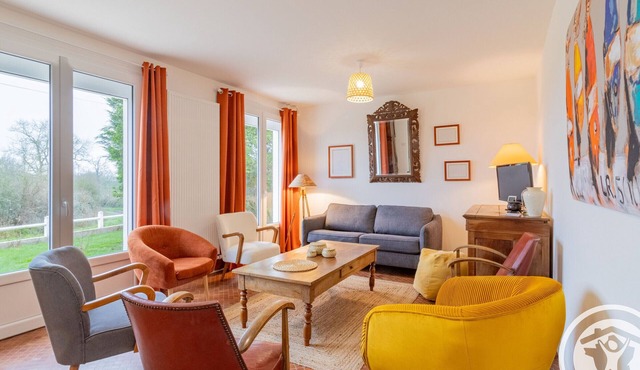 Large family cottage near Puy du Fou, wifi, pets allowed, garden