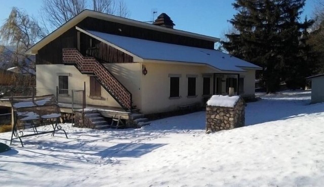 Large family country house in Rascafría,1 h from Madrid, 12 to 24 people