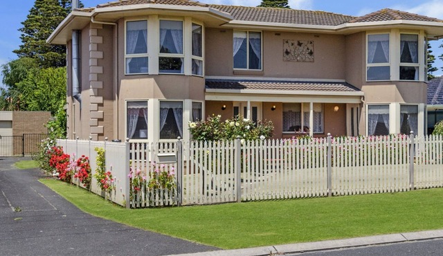 Large family friendly home for multiple families