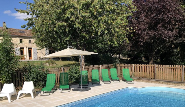 Large family-friendly Charentaise stone house with private pool and gardens