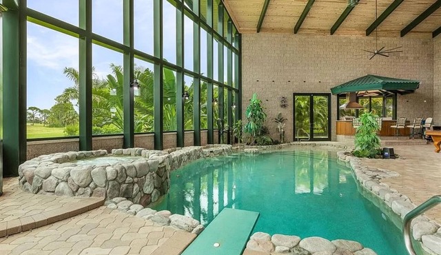 Large Family Getaway-Unique Indoor Oasis w/heated pool, hot tub, pool table!