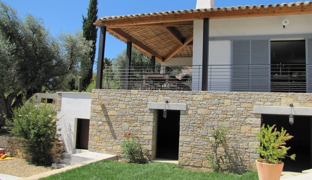 Large Family House with Pool, 5mn walk from the beach Lecques