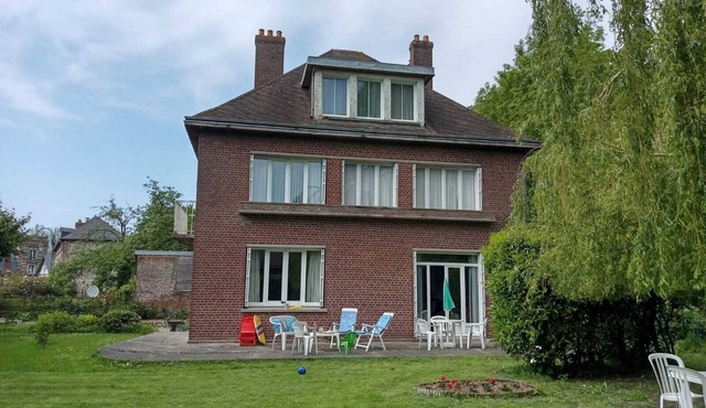 Large family house in the heart of Veules-les-roses 10min walk from the beach
