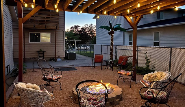 Large Family Home with Theater, Xbox Room, Fire Pit & Direct Trail Access