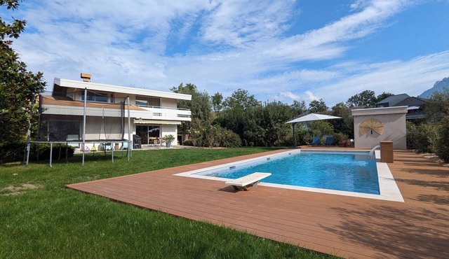 Large family home | Pool, Garden & Quiet