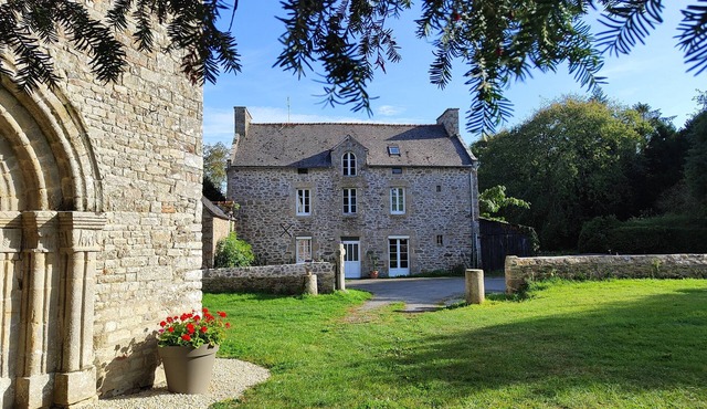 Large family home near the beach