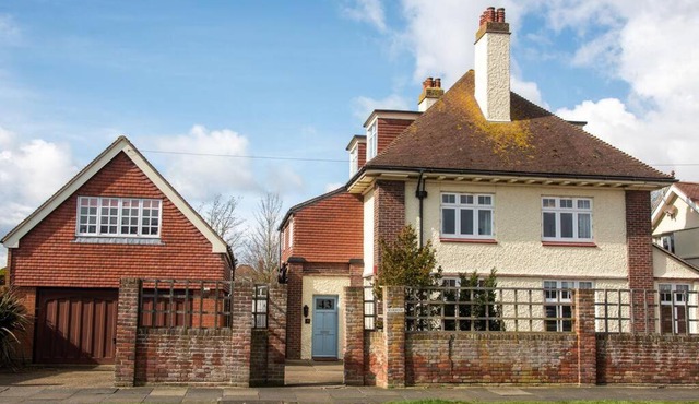 Large family home, great facilities, near Frinton beach