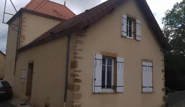 Large family home in Charolles - Quiet, garden, river, all on foot