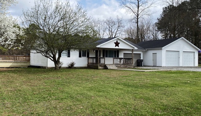 Large family home near lakes, parks, and wineries