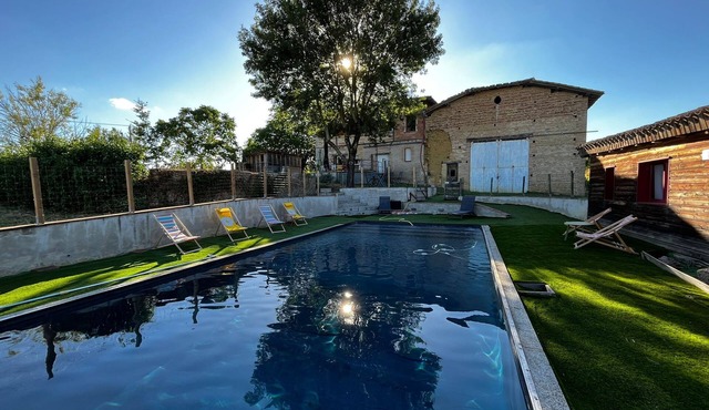 Large family home with swimming pool ideal for holidays with friends or family