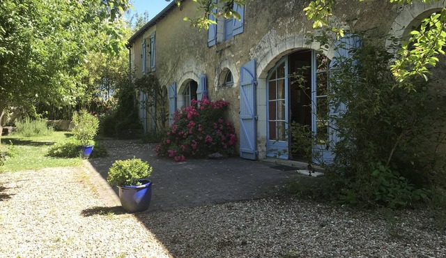 Large family house for young and old in great calm in South Touraine