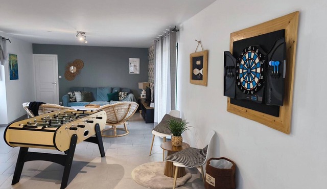 Large family house with garden and WiFi in Cérences