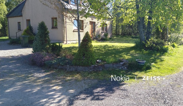 Large family & pet friendly modern cottage with Hot Tub in Garden