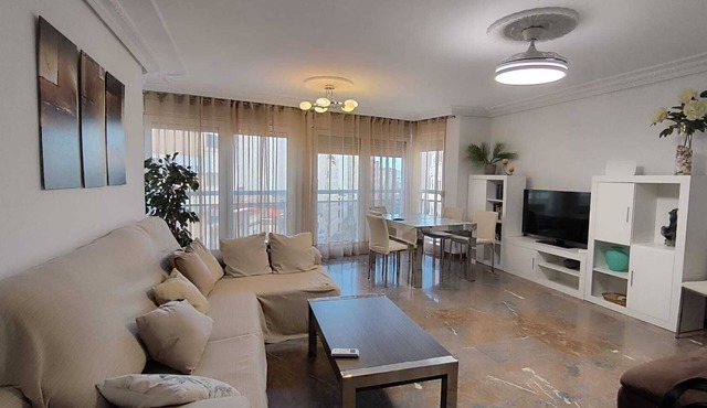 Large Family Reunion House - 204 sqm - 5 Bedrooms - Beach and Center 300 m away