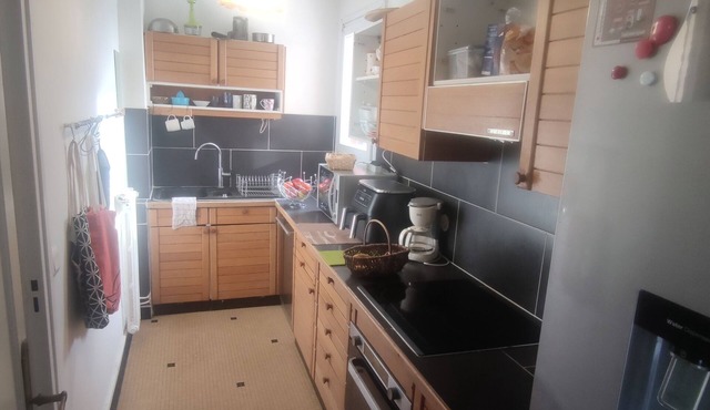 Large family space in bright apartment - Paris 20ᵉ at the foot of the metro