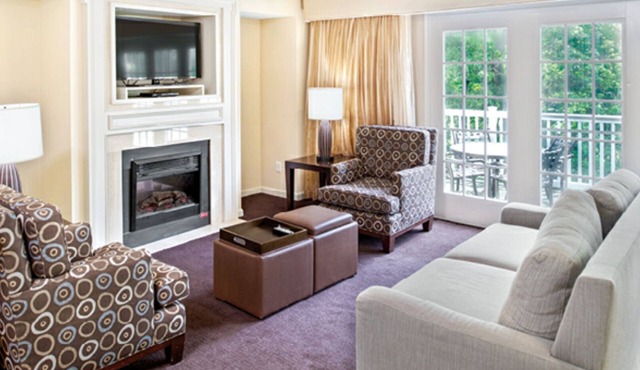 Large Family Vacation Condo. 4BDR/4BA for 12. Full Amenities. Near Attractions.