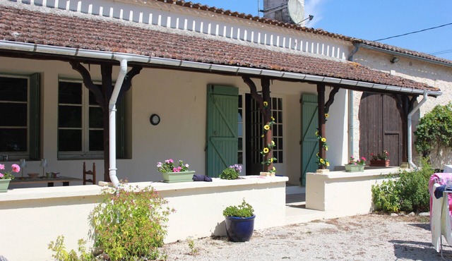Large Farmhouse/Villa In Stunning French Countryside - best for families + dogs