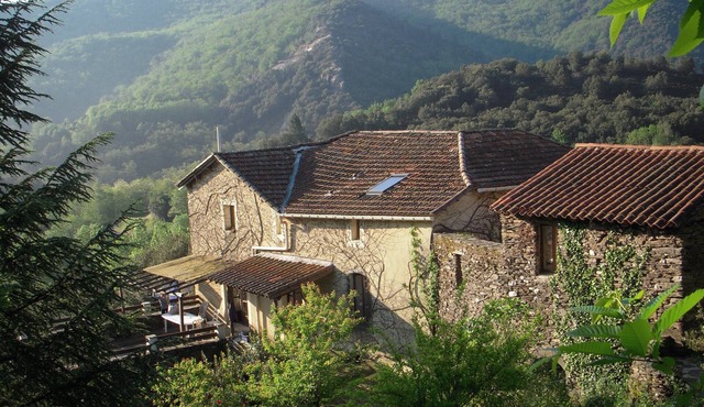 Large farmhouse with four bedrooms