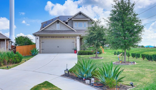 Large Fenced Yard: Family-Friendly Kyle Home
