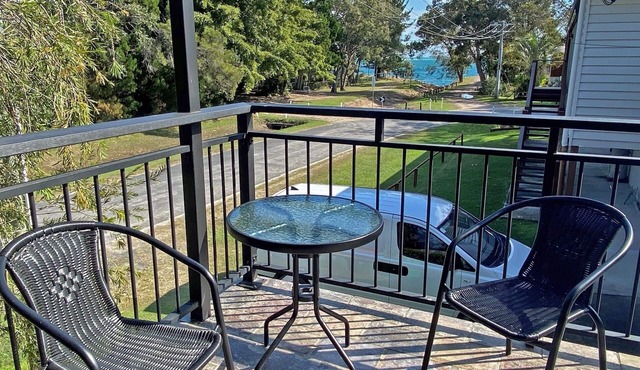 Large Five bedroom Home Close to Rock Wall