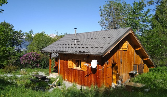 Large, quiet and confortable chalet, middle of nature, easy to access.