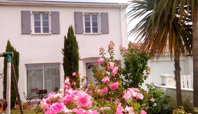 Large house 160 m2 with garden, near beaches 6 bedrooms, quiet