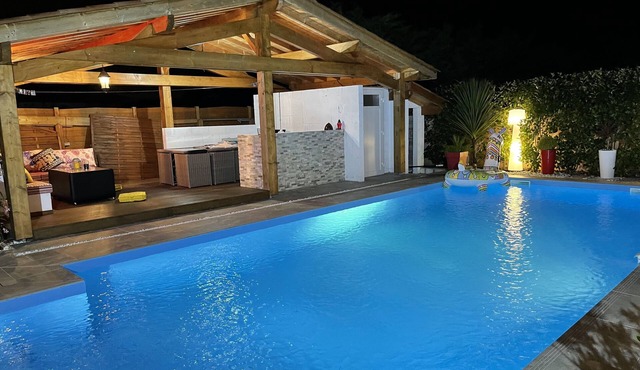 Large, comfortable villa with heated pool