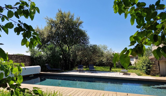 Large family farmhouse Provence occitane (Gard)