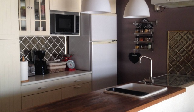 LARGE COMFORTABLE HOUSE WITH POOL