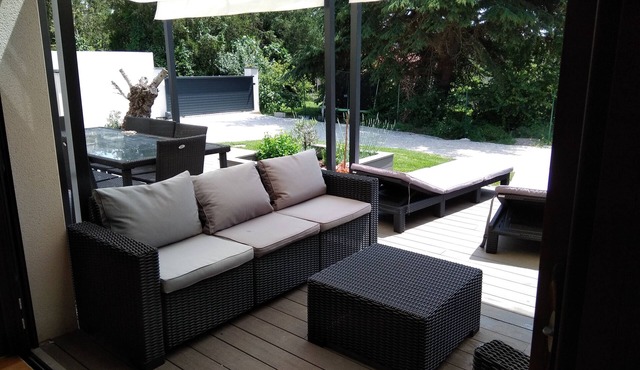 Large family home with pool int + pied à terre "Les filles des jardins"