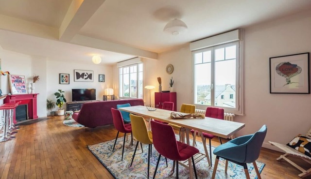 Large friendly house - sleeps 10