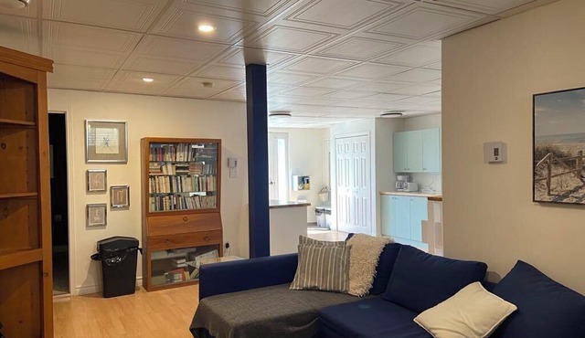 Large, fully-equipped apartment - private access (ideal for visiting Quebec City)