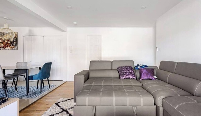 Large furnished 4 1/2 flat in Laval/Canada with 2 bedrooms